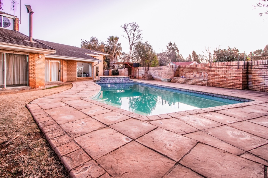 15 Bedroom Property for Sale in Die Bult North West